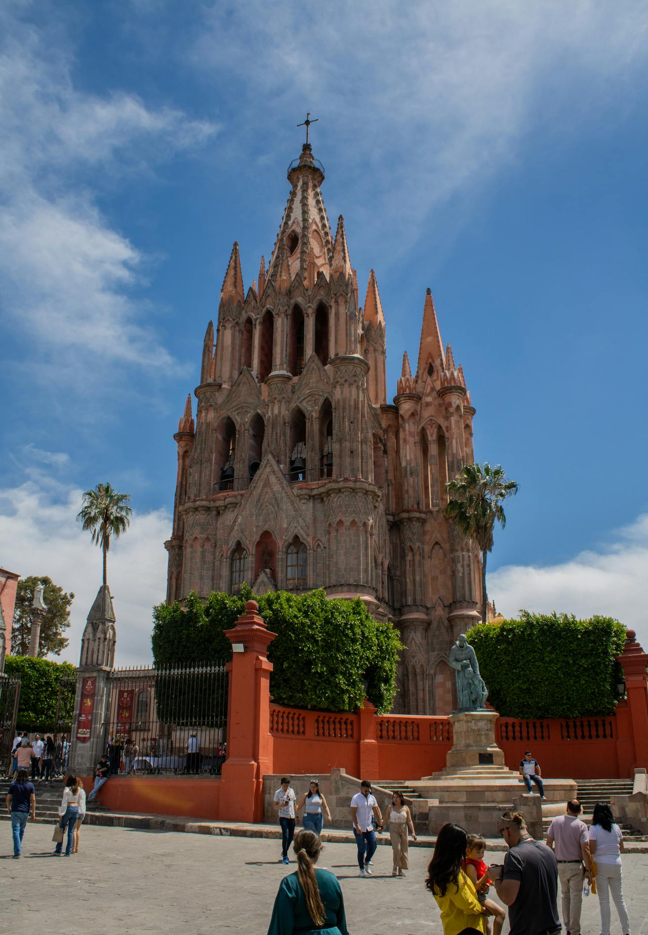 La Parroquia de San Miguel Arcángel — iconic pink church in San Miguel de Allende